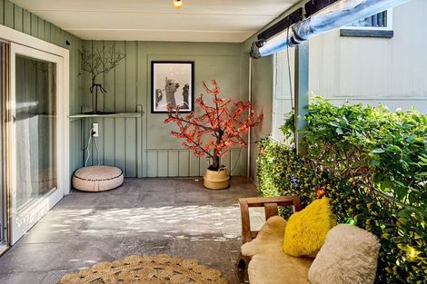 Photo of property in 70 Winara Avenue, Waikanae, 5036