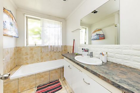 Photo of property in 153 Naylors Drive, Mangere, Auckland, 2022