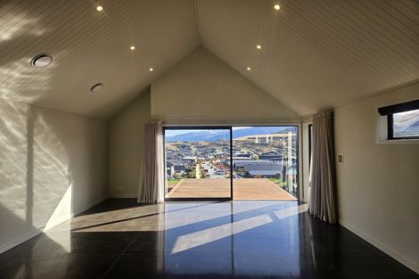 Photo of property in 141 Spur Ridge Rise, Jacks Point, 9371