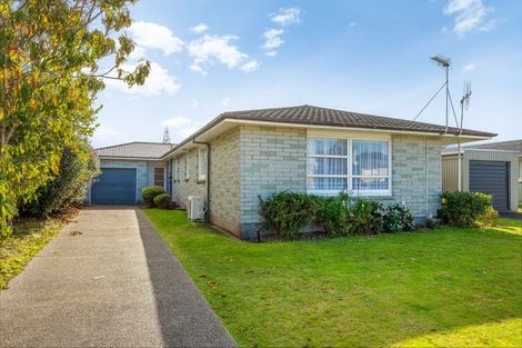 Photo of property in 11 Anthony Grove, Paraparaumu Beach, Paraparaumu, 5032