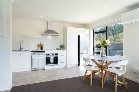Photo of property in 4 William Earp Place, Tawa, Wellington, 5028