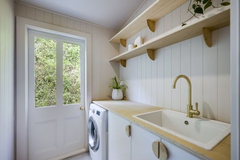 Photo of property in 5 Denholm Road, Hospital Hill, Napier, 4110