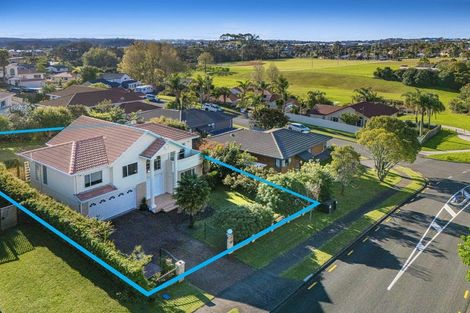 Photo of property in 31 Goldfinch Rise, Unsworth Heights, Auckland, 0632