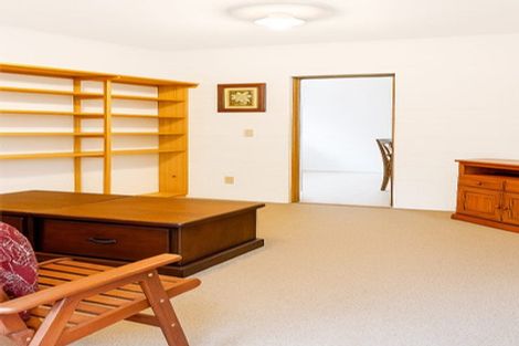 Photo of property in 118 Pupuke Road, Hillcrest, Auckland, 0627