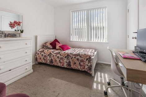 Photo of property in 8 Julian Place, Otara, Auckland, 2023