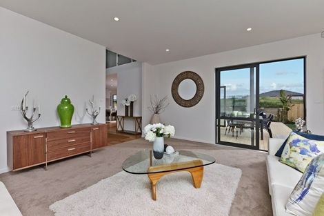 Photo of property in 18 Spyglass Street, Red Beach, 0932