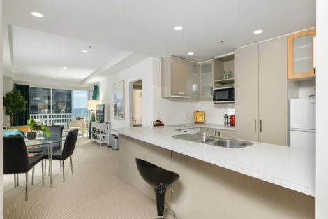 Photo of property in 12 Maunganui Road, Mount Maunganui, 3116