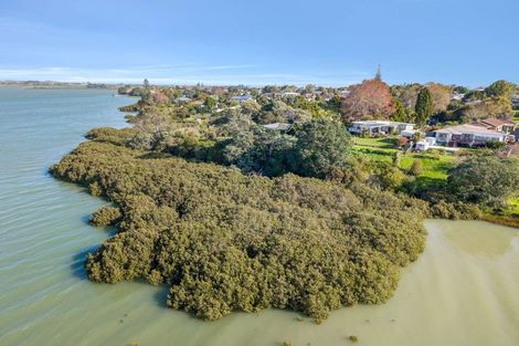 Photo of property in 14 Lucas Place, Weymouth, Auckland, 2103