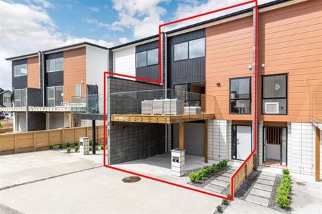 Photo of property in 8 Meritage Lane, Te Atatu South, Auckland, 0610