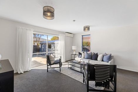 Photo of property in 1/102a Queenspark Drive, Parklands, Christchurch, 8083