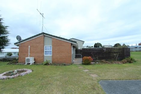 Photo of property in 10 Maple Place, Tokoroa, 3420