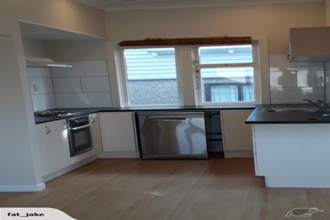 Photo of property in 16 Milne Terrace, Island Bay, Wellington, 6023