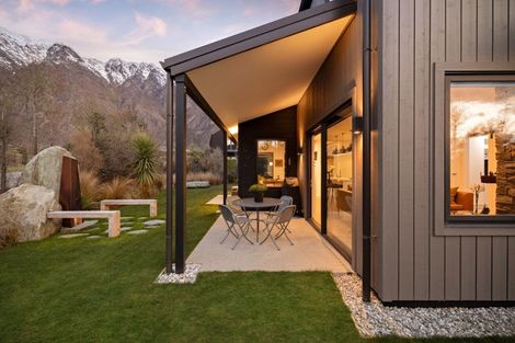 Photo of property in 1 Appin Court, Jacks Point, Queenstown, 9371