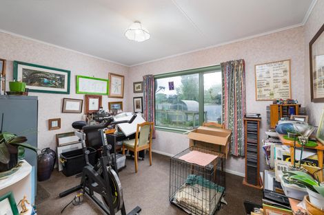 Photo of property in 92 Timaru Road, Waimate, 7924