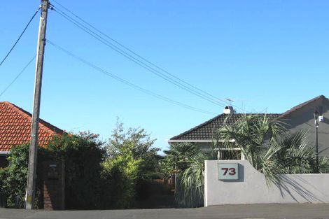Photo of property in 2/73 Kitchener Road, Milford, Auckland, 0620