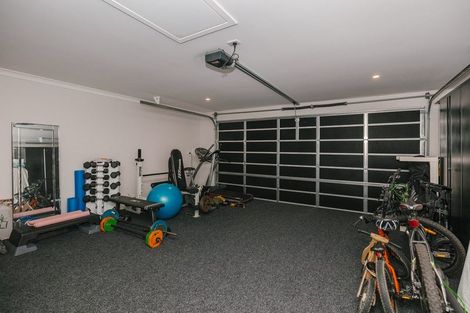 Photo of property in 1 Waimarama Court, Roslyn, Palmerston North, 4414
