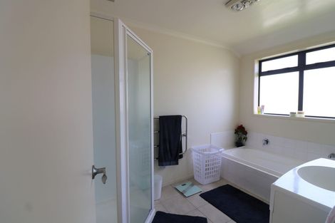 Photo of property in 14 Farleigh Close, Huntington, Hamilton, 3210