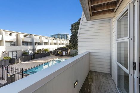 Photo of property in 19/3 Riverside Road, Orewa, 0931