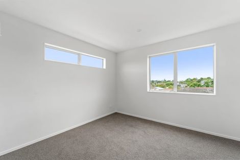 Photo of property in 1/474 West Coast Road, Glen Eden, Auckland, 0602