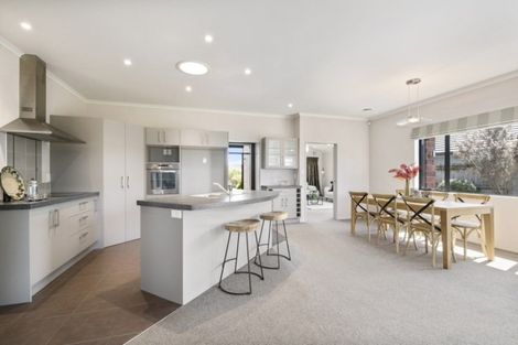 Photo of property in 47 Tennyson Avenue, Kelvin Grove, Palmerston North, 4414