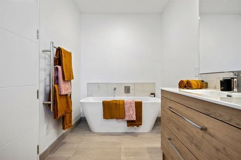 Photo of property in 51 Forfar Street, St Albans, Christchurch, 8014