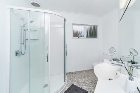 Photo of property in 98 John F Kennedy Drive, Milson, Palmerston North, 4414