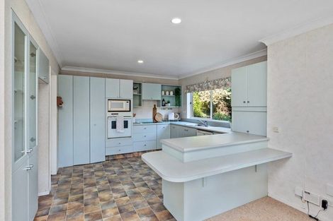 Photo of property in 92 Russley Drive, Mount Maunganui, 3116