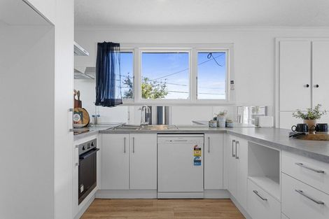 Photo of property in 27 Nicholas Drive, Linwood, Christchurch, 8062