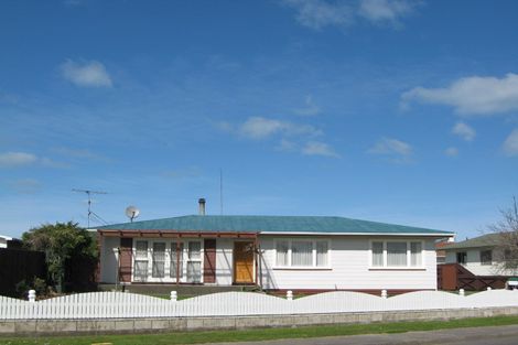 Photo of property in 32 Churchill Avenue, Wairoa, 4108