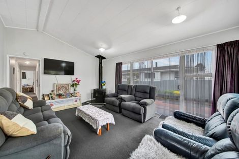 Photo of property in 34 Kamahi Avenue, Hawera, 4610