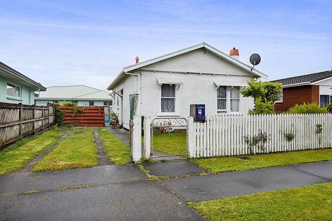 Photo of property in 17 Milmoe Street, Hawera, 4610