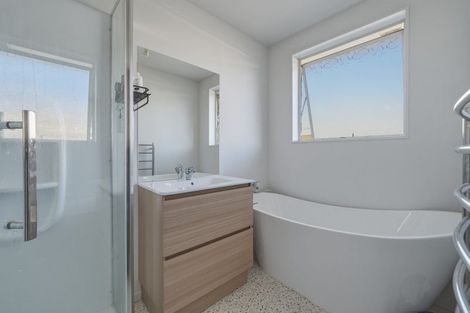 Photo of property in 2/202 Sawyers Arms Road, Bishopdale, Christchurch, 8053