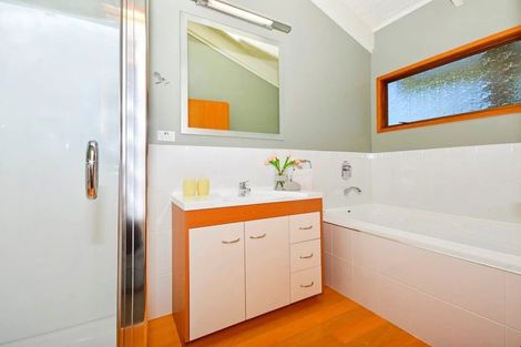 Photo of property in 7 Sandiacre Way, Browns Bay, Auckland, 0630