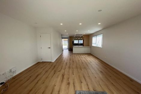 Photo of property in 2/28 Croydon Road, New Lynn, Auckland, 0600