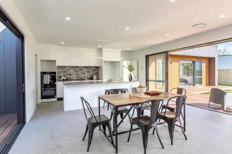 Photo of property in 13 Oates Place, Greytown, 5712