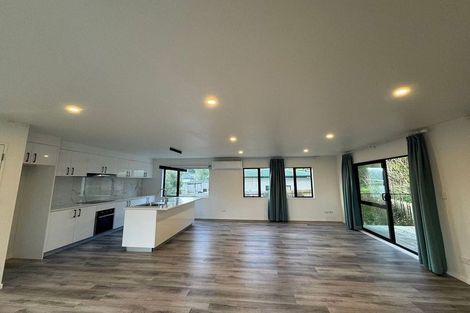 Photo of property in 11 Apple Lane, Henderson, Auckland, 0610