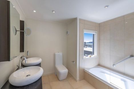 Photo of property in Highwic, 18/32u Hobson Street, Thorndon, Wellington, 6011