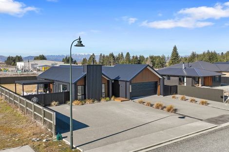 Photo of property in 15 Aoraki Crescent, Twizel, 7901