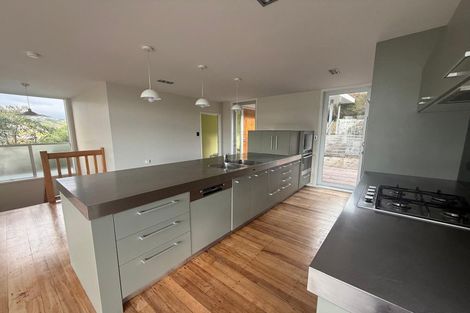 Photo of property in 24 Seaview Road, Paremata, Porirua, 5024