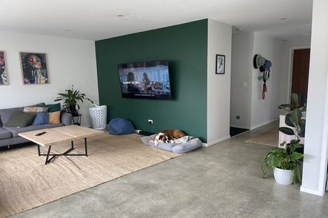 Photo of property in 9 Passchendaele Grove, Trentham, Upper Hutt, 5018