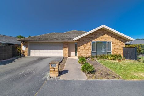 Photo of property in 3 Burbank Drive, Aidanfield, Christchurch, 8025