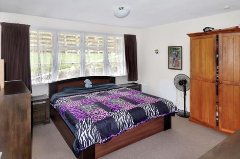 Photo of property in 41 Lyndfield Lane, Newlands, Wellington, 6037