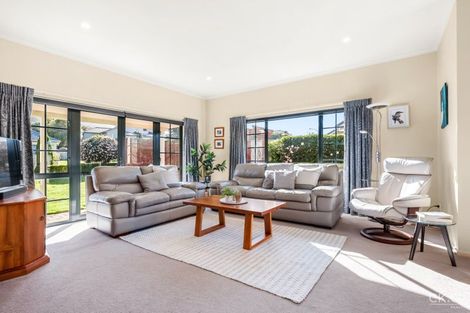 Photo of property in 11 Ormrod Grove, Riverstone Terraces, Upper Hutt, 5018