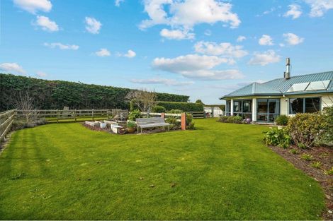 Photo of property in 295 Turuturu Road, Hawera, 4674