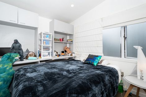 Photo of property in 74 Forest Hill Road, Henderson, Auckland, 0612