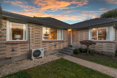 Photo of property in 1/14 Farquhars Road, Redwood, Christchurch, 8051