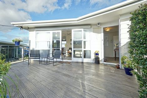 Photo of property in 37 Harris Street, Te Puke, 3119