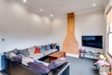 Photo of property in 200 Grove Road, Mayfair, Hastings, 4122