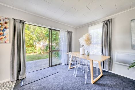 Photo of property in 21f1- Roband Crescent, Brown Owl, Upper Hutt, 5018