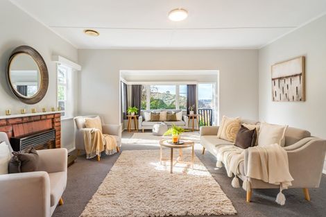 Photo of property in 11 Terawhiti Terrace, Karori, Wellington, 6012